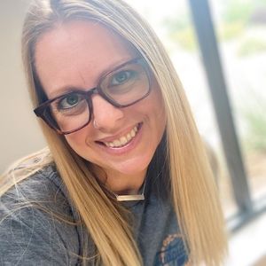 Meet your Posher, Traci